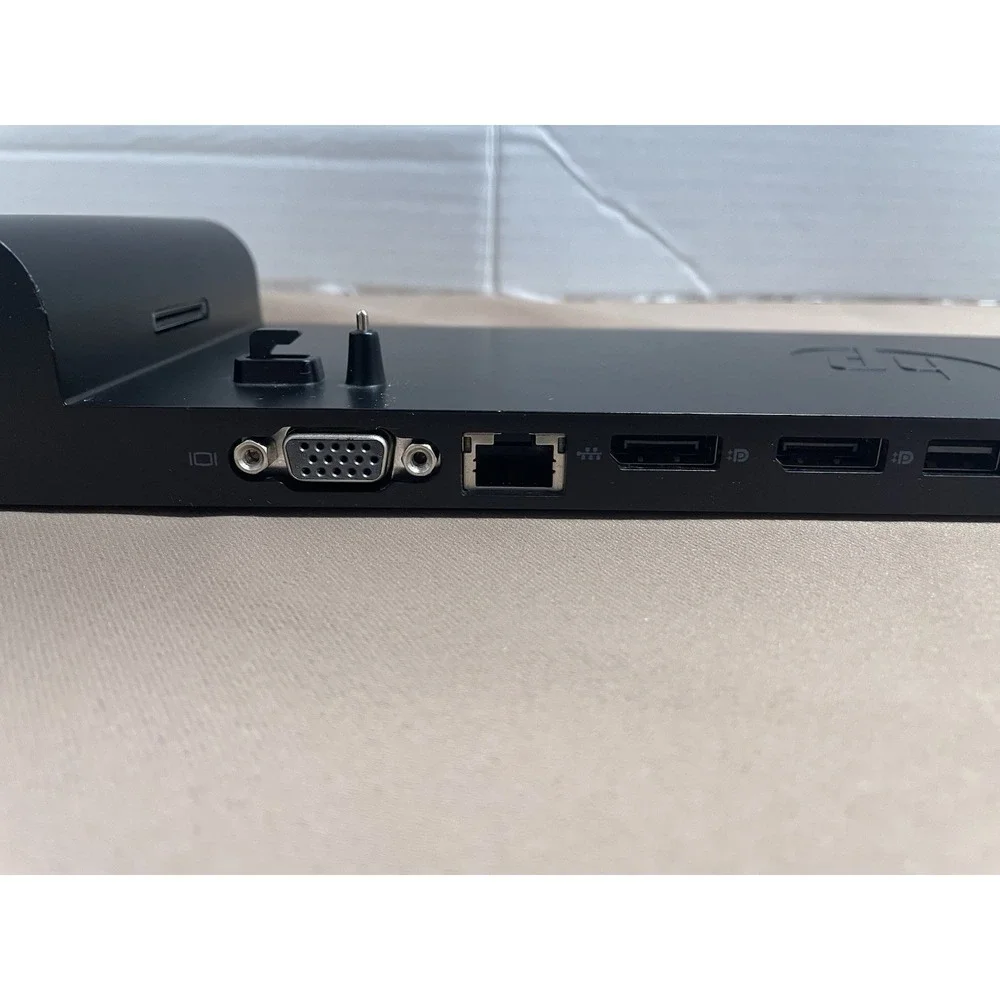 HP UltraSlim Docking Station HSTNN-IX10 D9Y32AA#ABA 727347-001 w/ 65W AC Adapter